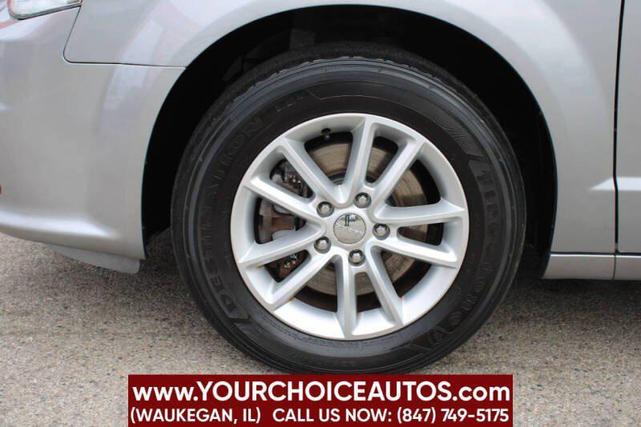 Photo of 2015 Billet Silver Metallic Clearcoat Dodge Grand Caravan
