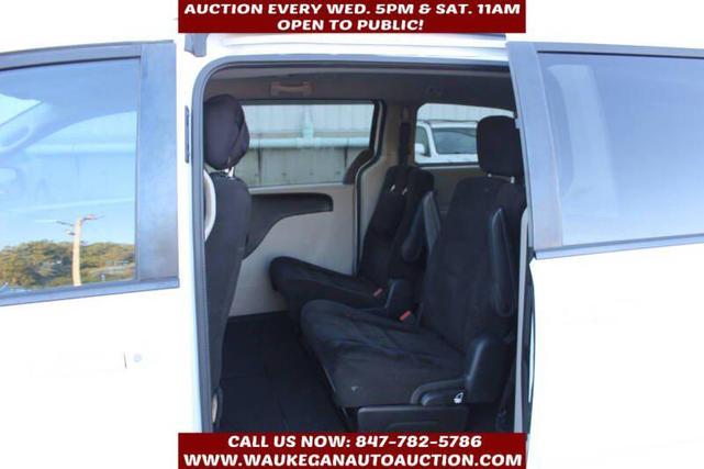 Photo of 2015 Bright White Clearcoat Dodge Grand Caravan