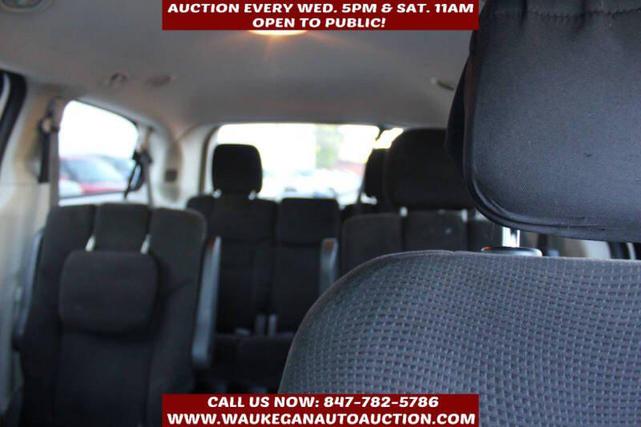Photo of 2015 Bright White Clearcoat Dodge Grand Caravan