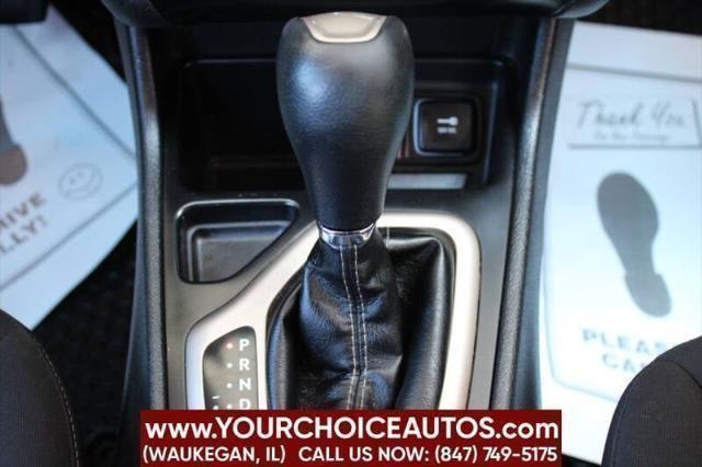 Photo of 2017 Light Brownstone Pearlcoat Jeep Cherokee