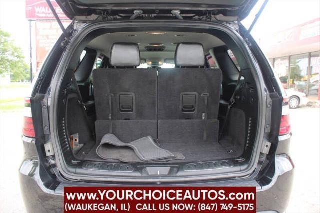 Photo of 2016 Brilliant Black Crystal Pearlcoat Dodge Durango