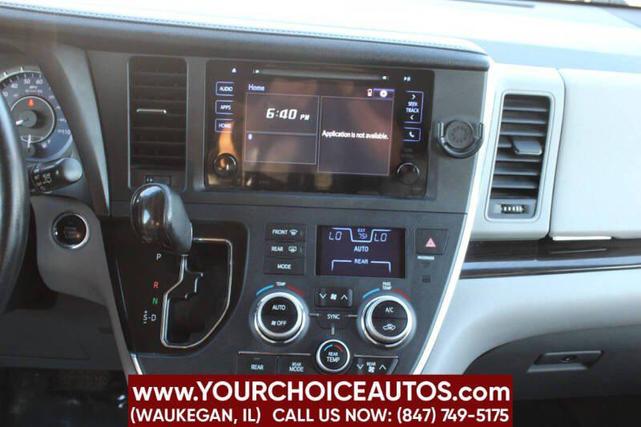 Photo of 2016 Salsa Red Pearl Toyota Sienna