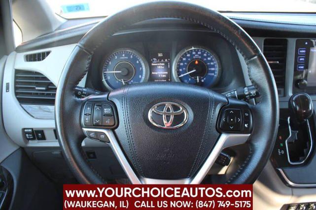 Photo of 2016 Salsa Red Pearl Toyota Sienna