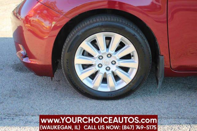 Photo of 2016 Salsa Red Pearl Toyota Sienna