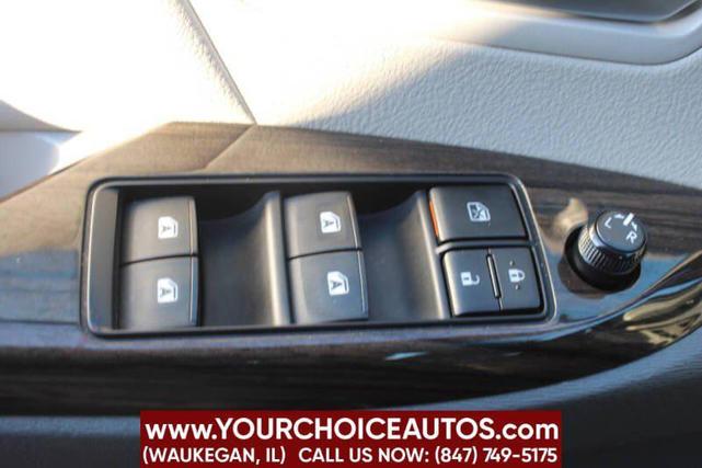 Photo of 2016 Salsa Red Pearl Toyota Sienna