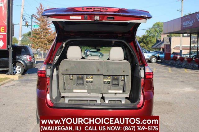 Photo of 2016 Salsa Red Pearl Toyota Sienna