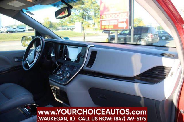 Photo of 2016 Salsa Red Pearl Toyota Sienna