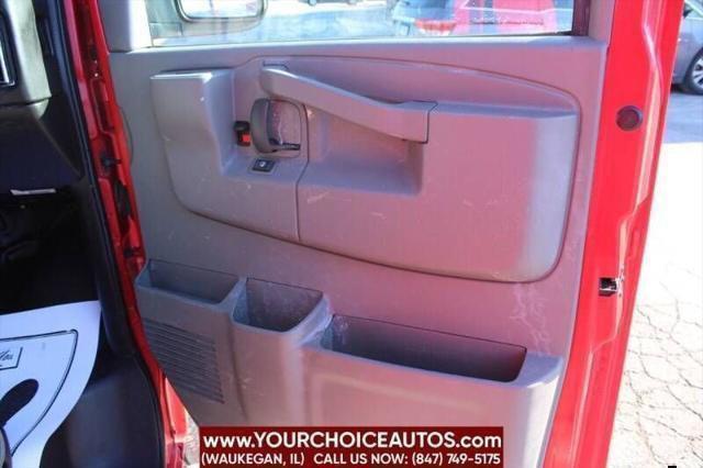 Photo of 2017 Cardinal Red GMC Savana 3500