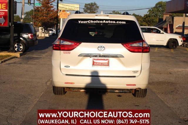 Photo of 2016 Blizzard Pearl Toyota Sienna