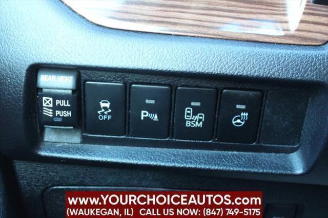 Photo of 2016 Blizzard Pearl Toyota Sienna