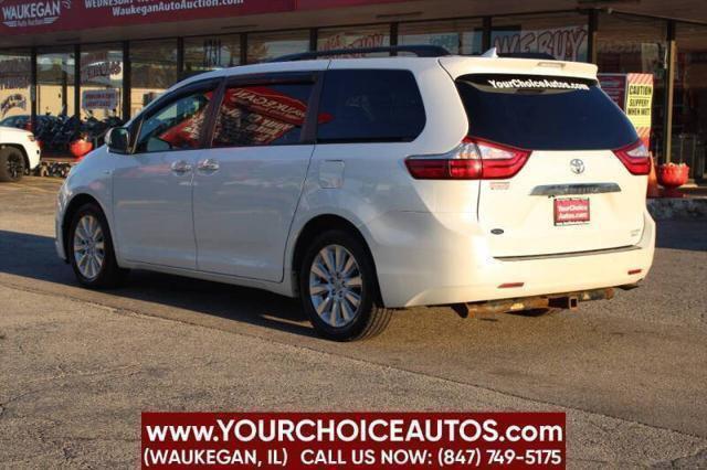 Photo of 2016 Blizzard Pearl Toyota Sienna