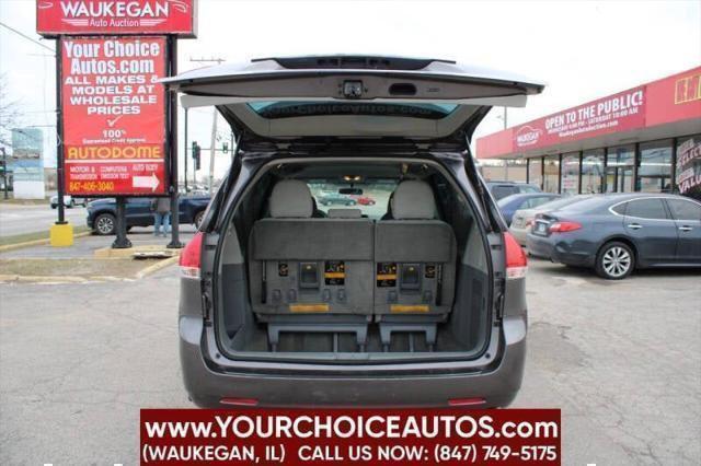 Photo of 2012 Predawn Gray Mica Toyota Sienna