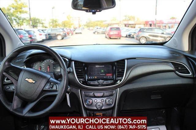 Photo of 2018 Silver Ice Metallic Chevrolet Trax
