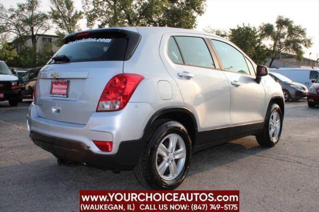 Photo of 2018 Silver Ice Metallic Chevrolet Trax