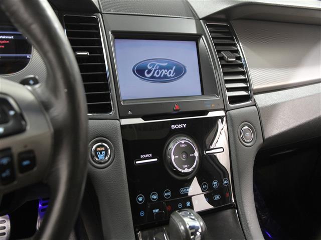 Photo of 2015 TUXEDO BLACK METALLIC Ford Taurus