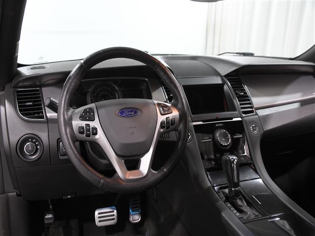 Photo of 2015 TUXEDO BLACK METALLIC Ford Taurus
