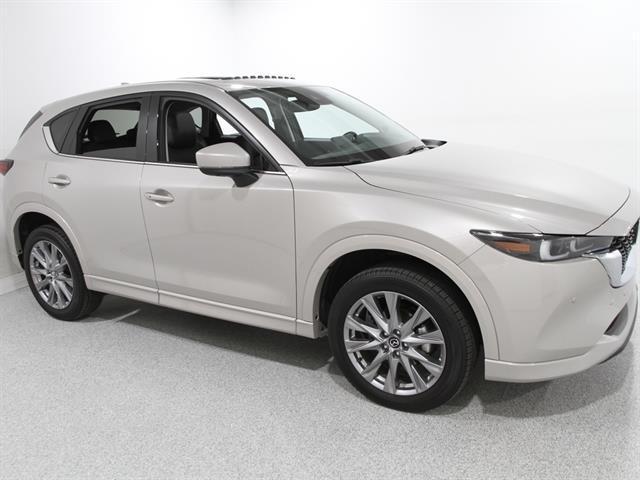 Photo of 2025 Platinum Quartz Metallic Mazda CX-5