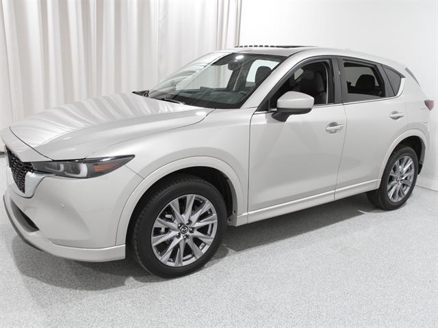 Photo of 2025 Platinum Quartz Metallic Mazda CX-5
