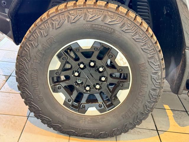 Photo of 2025 Meteorite Metallic (Gray) GMC HUMMER EV Pickup