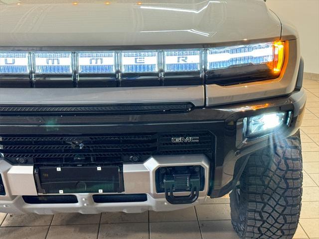 Photo of 2025 Meteorite Metallic (Gray) GMC HUMMER EV Pickup