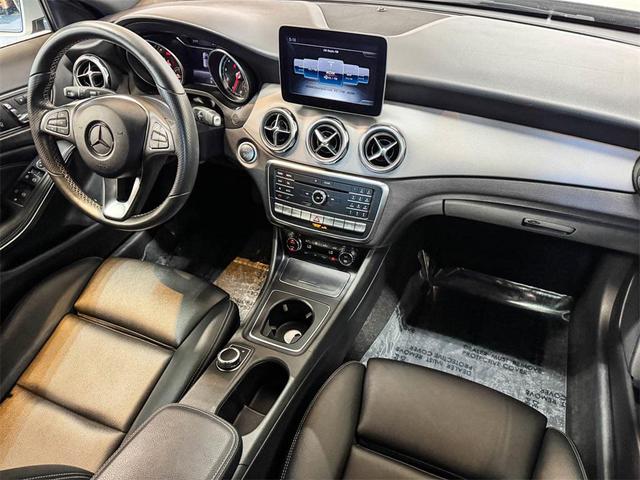 Photo of 2018 Gray Mercedes-Benz GLA 250