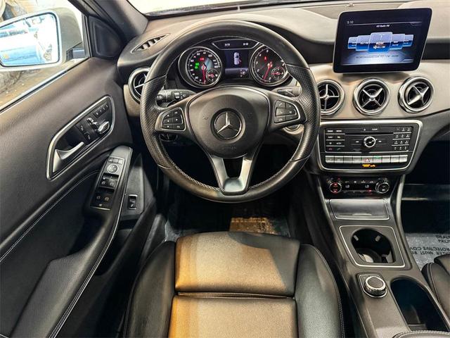 Photo of 2018 Gray Mercedes-Benz GLA 250