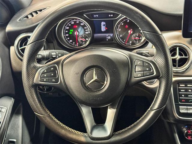 Photo of 2018 Gray Mercedes-Benz GLA 250
