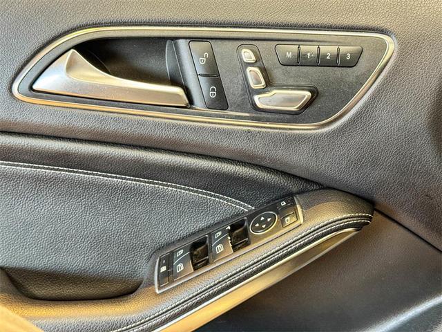 Photo of 2018 Gray Mercedes-Benz GLA 250