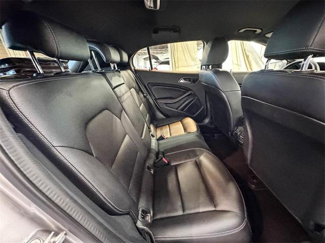 Photo of 2018 Gray Mercedes-Benz GLA 250