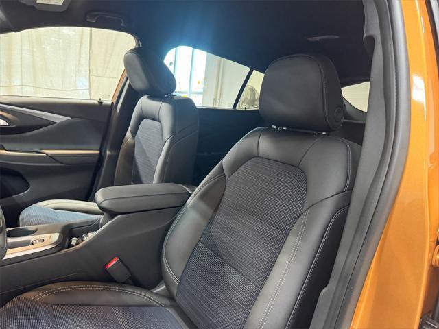 Photo of 2025 Copper Ice Metallic Buick Envista