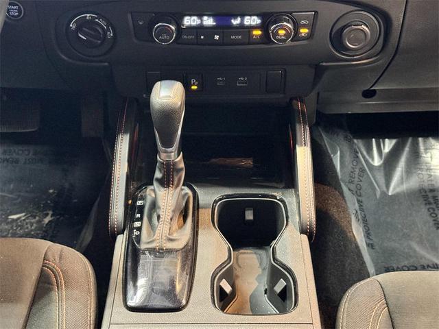 Photo of 2023 Glacier White Nissan Frontier
