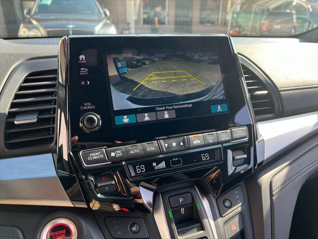 Photo of 2023 White Honda Odyssey