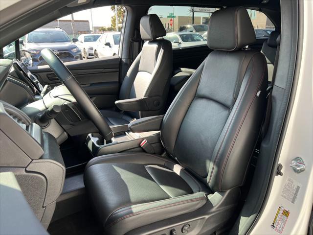 Photo of 2023 White Honda Odyssey