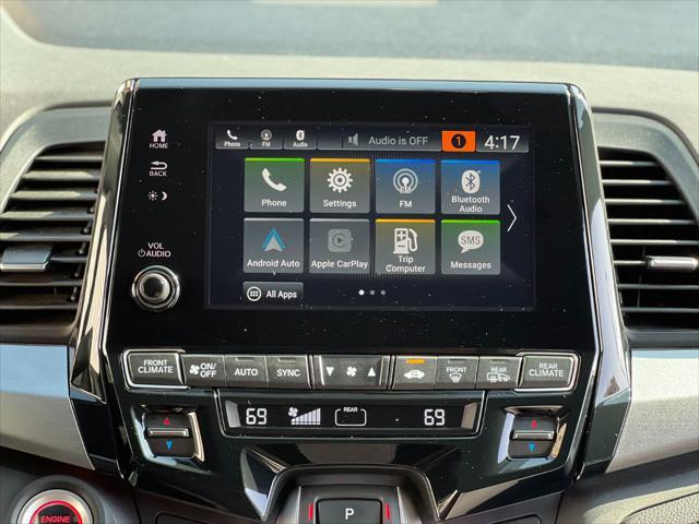 Photo of 2023 White Honda Odyssey