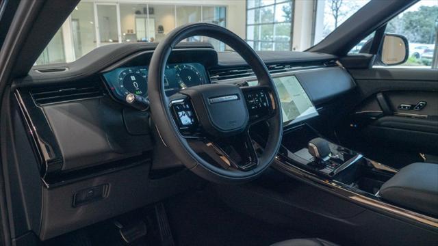 Photo of 2025 Santorini Black Metallic Land Rover Range Rover Sport