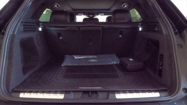 Photo of 2025 Santorini Black Metallic Land Rover Range Rover Sport