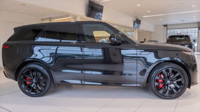 Photo of 2025 Santorini Black Metallic Land Rover Range Rover Sport