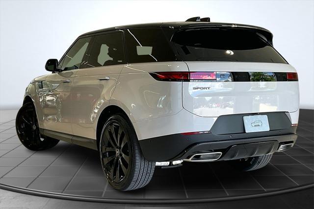 Photo of 2025 Gray Land Rover Range Rover Sport