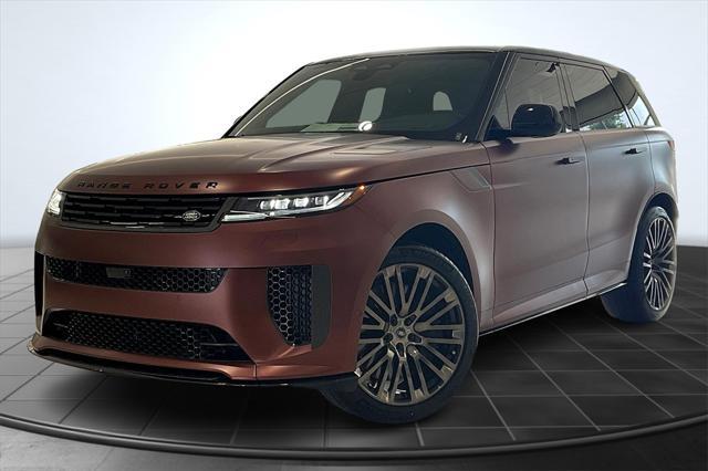Photo of 2025 Sunrise Copper SV Bespoke Ultra Met Satin Land Rover Range Rover Sport