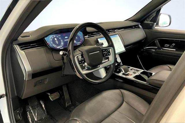 Photo of 2023 White Land Rover Range Rover