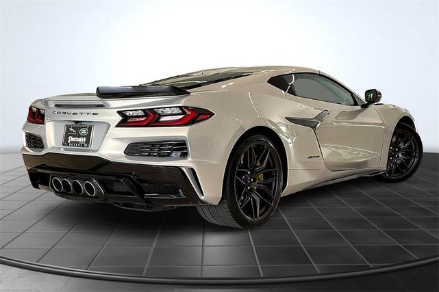 Photo of 2023 Silver Flare Metallic Chevrolet Corvette
