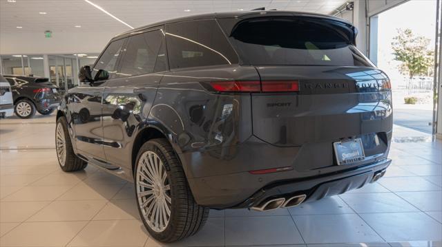 Photo of 2025 Gray Land Rover Range Rover Sport