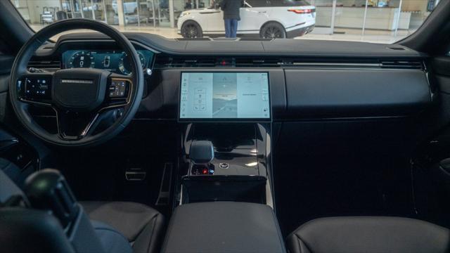 Photo of 2025 Gray Land Rover Range Rover Sport