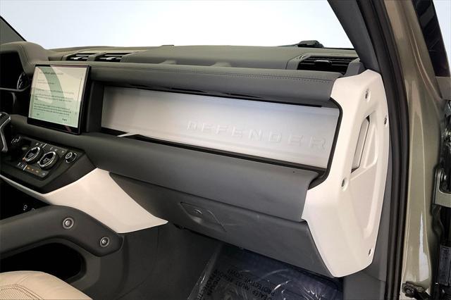 Photo of 2023 Pangea Green Metallic Land Rover Defender