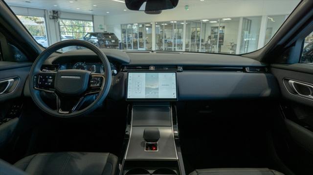 Photo of 2026 Varesine Blue Metallic Land Rover Range Rover Velar