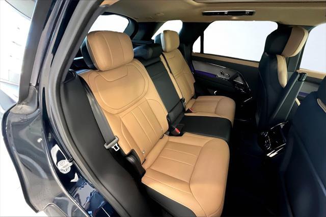 Photo of 2025 Blue Land Rover Range Rover Sport