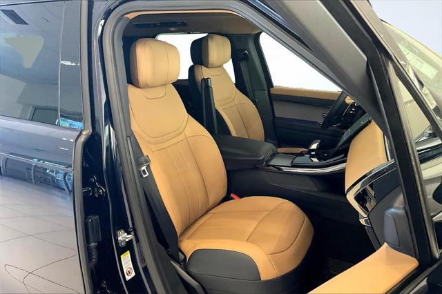 Photo of 2025 Blue Land Rover Range Rover Sport