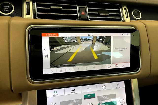 Photo of 2021 White Land Rover Range Rover