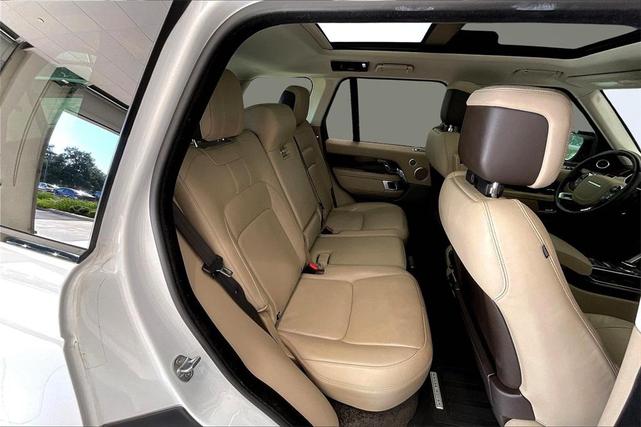 Photo of 2021 White Land Rover Range Rover