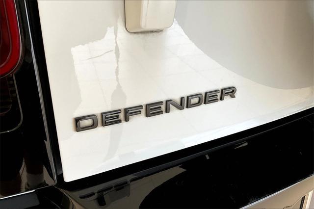 Photo of 2024 Fuji White Land Rover Defender